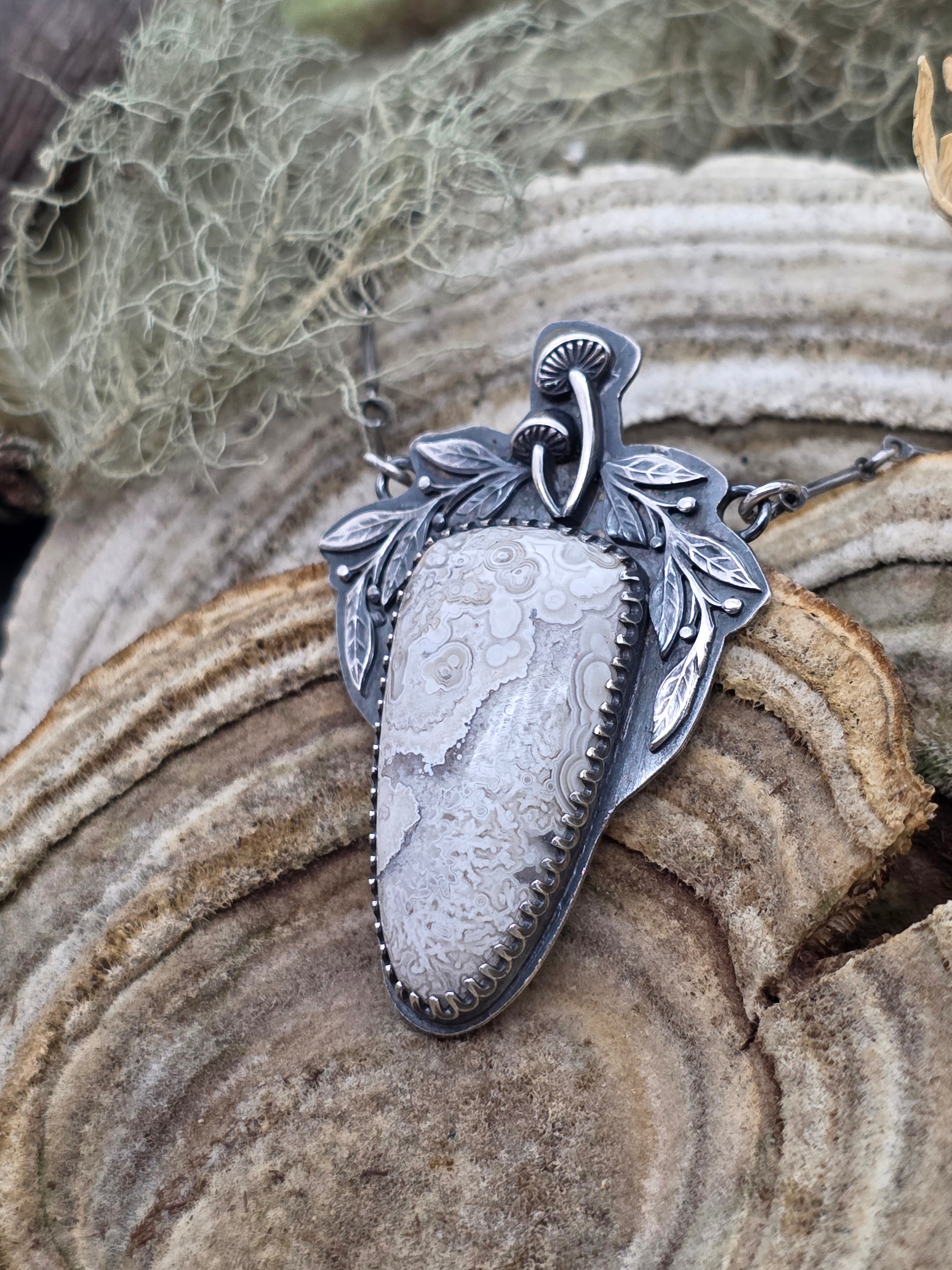 Lace agate mushroom necklace