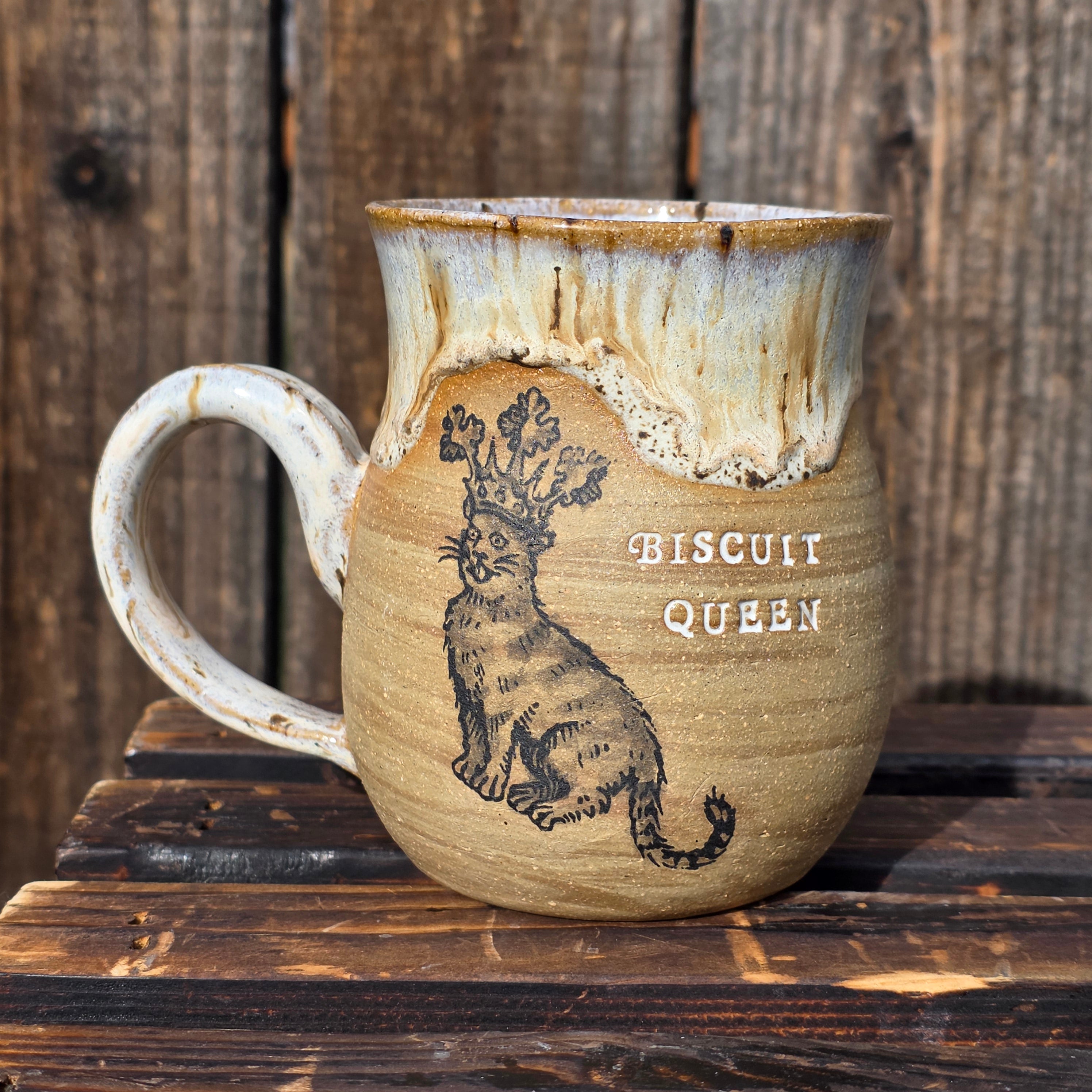 Biscuit queen mug